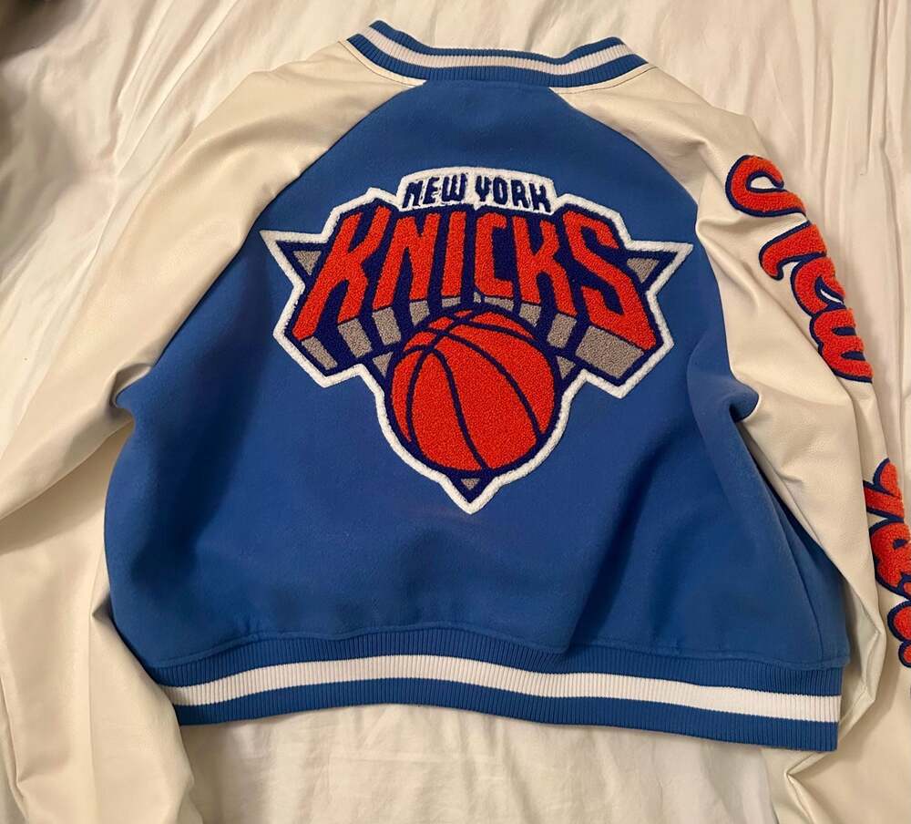 Women’s crop New York Knicks Varsity Jacket size 1X - Picture 4 of 4